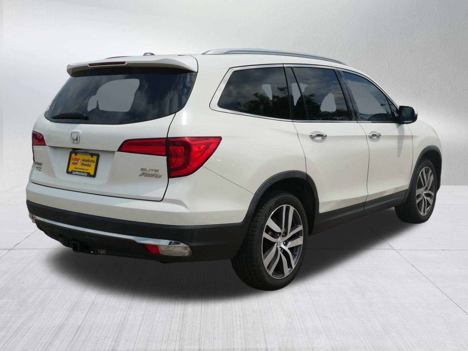 Used 2016 Honda Pilot Elite image 7