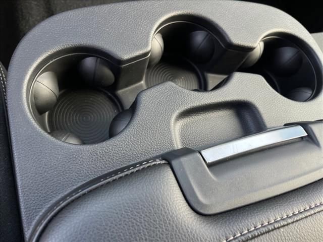 Used 2024 RAM 2500 Tradesman w/ Chrome Appearance Group image 15