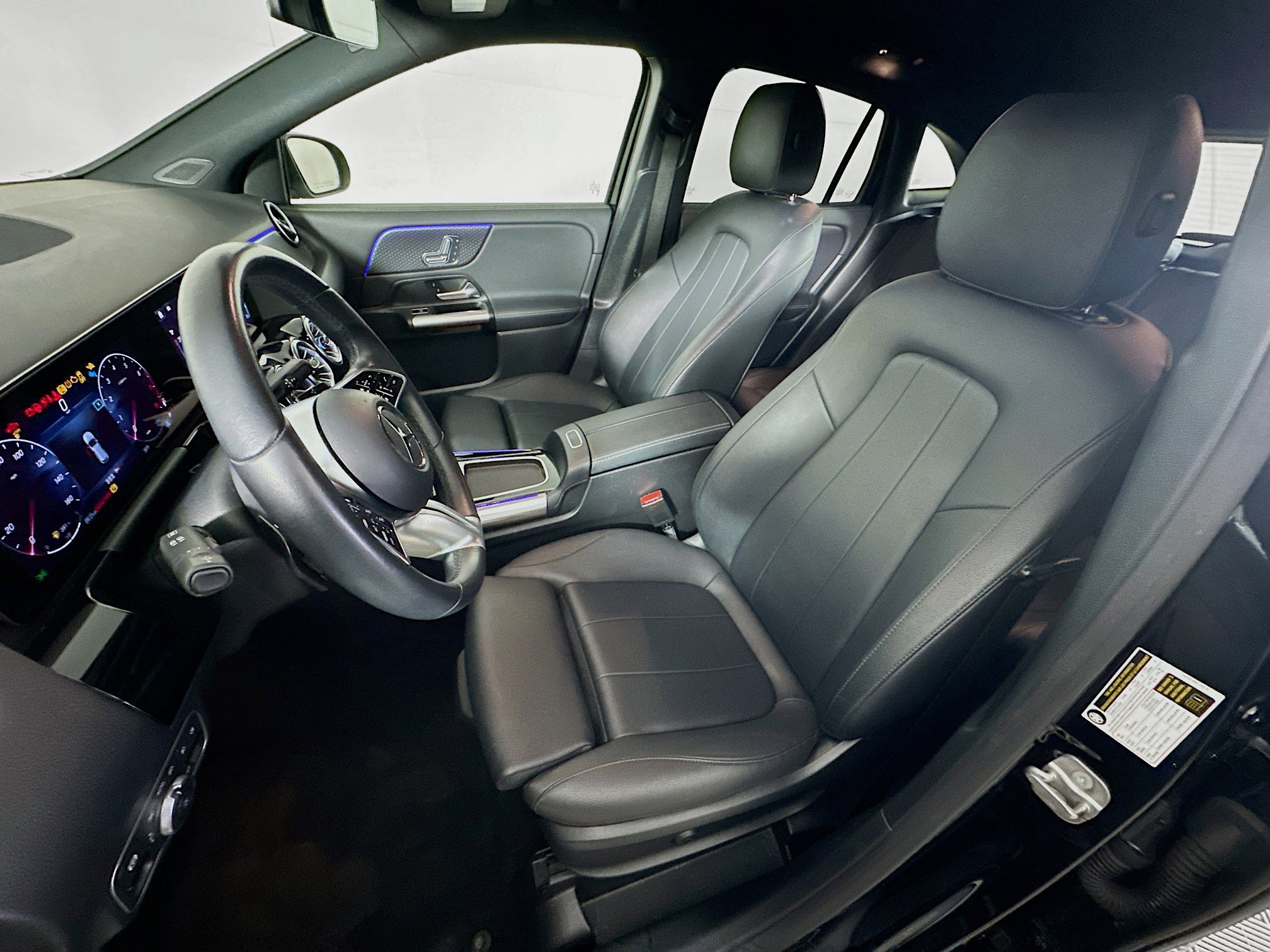 Used 2025 Mercedes-Benz GLA 250 4MATIC image 13