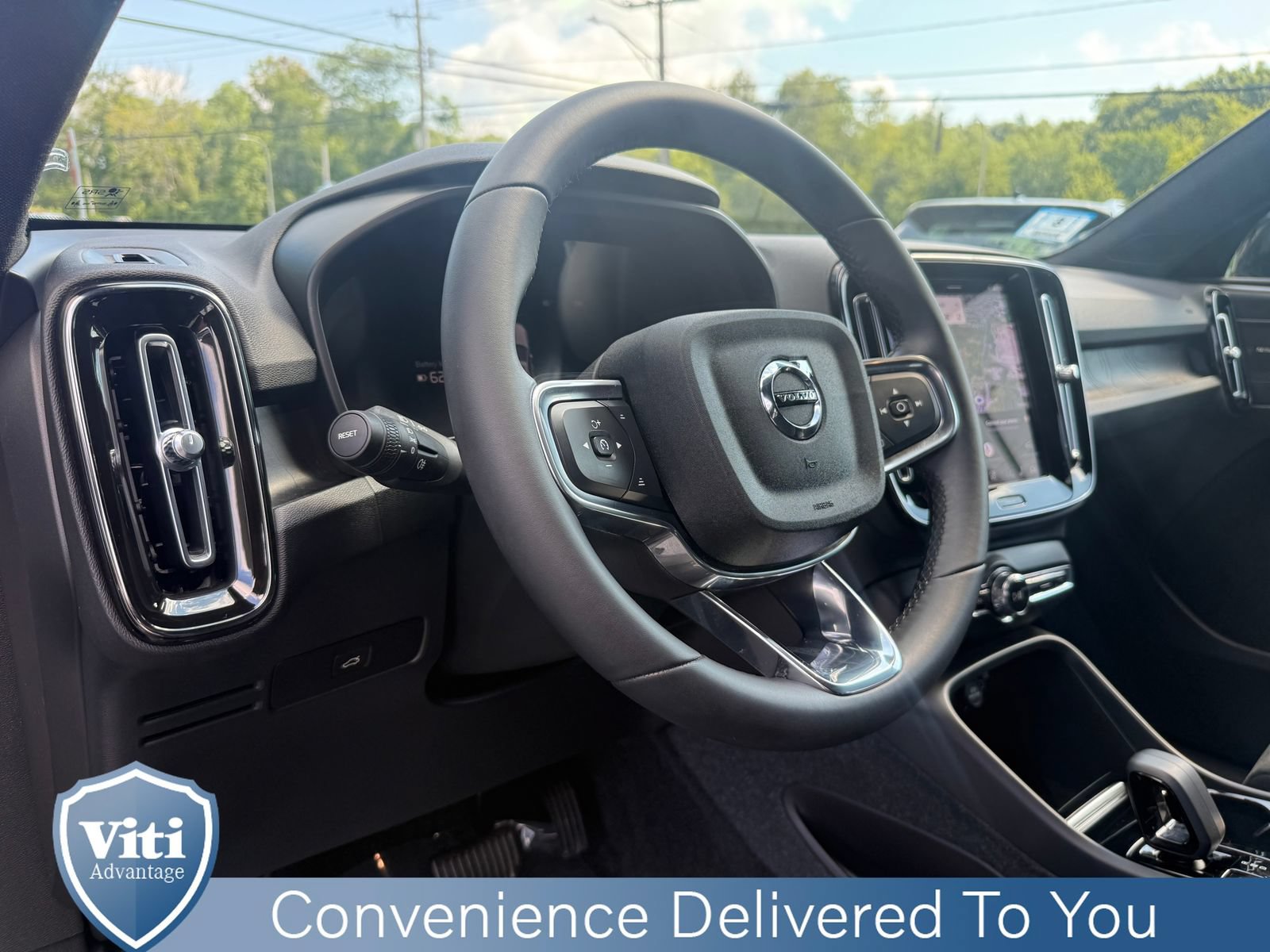 Used 2023 Volvo XC40 Recharge Ultimate w/ Protection Package Premier AWD/4WD image 16
