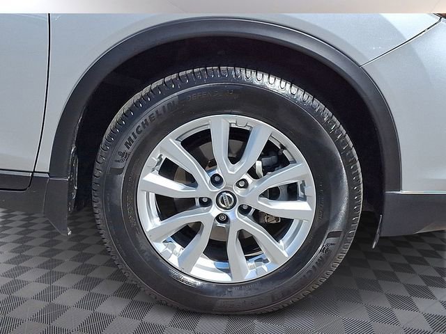 Used 2017 Nissan Rogue SV AWD/4WD image 8