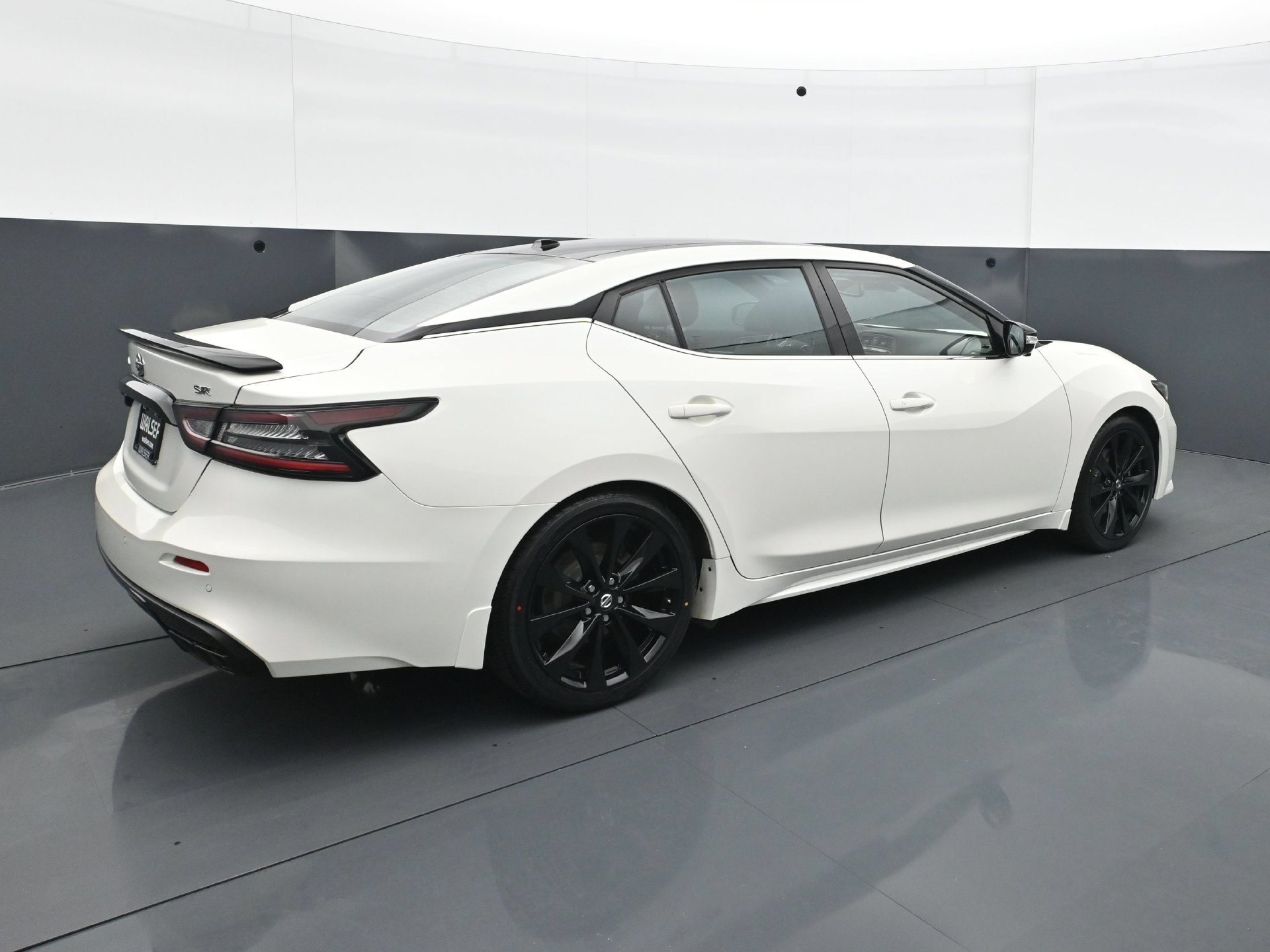 Used 2021 Nissan Maxima SR FWD image 7