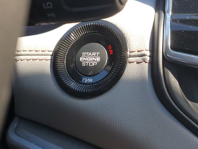 New 2026 Jeep Compass Limited w/ Sun, Sound & Navigation Group AWD/4WD image 23