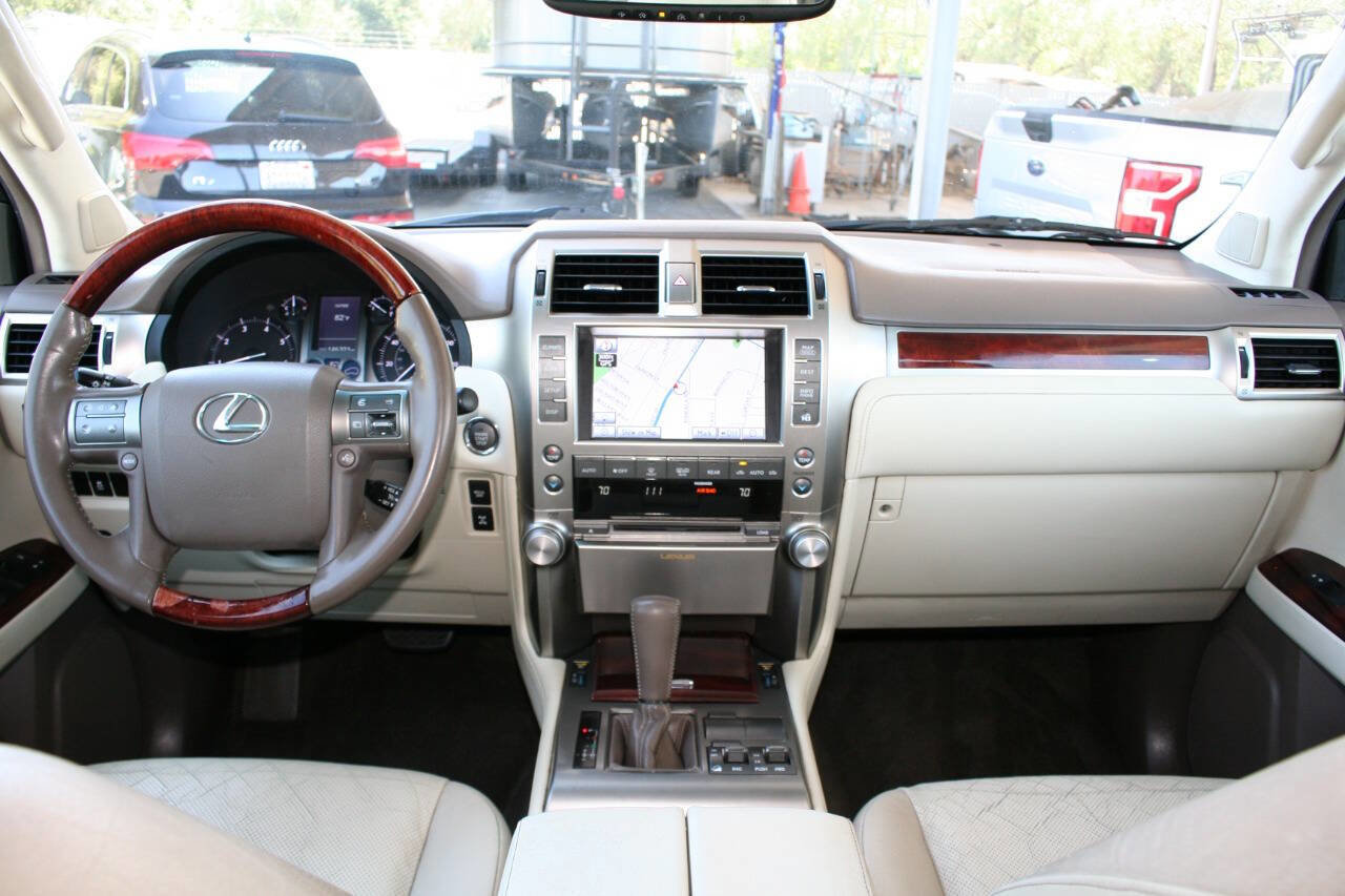 Used 2013 Lexus GX 460 w/ Convenience Pkg AWD/4WD image 15
