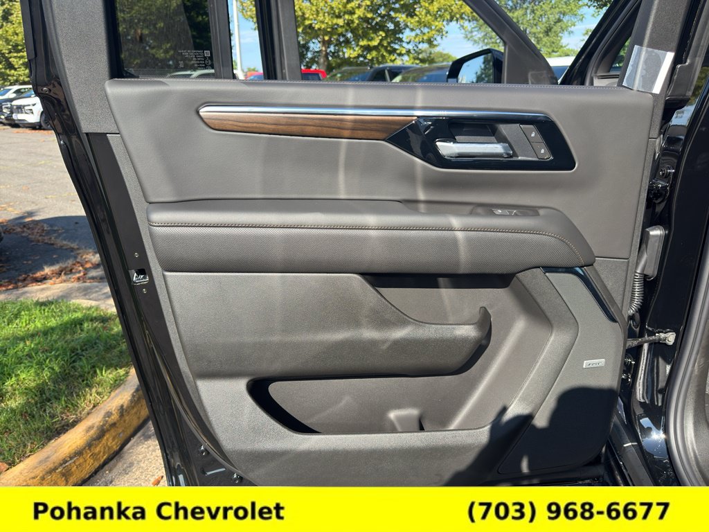 New 2026 Chevrolet Suburban High Country w/ Sun And Tow Package AWD/4WD image 26