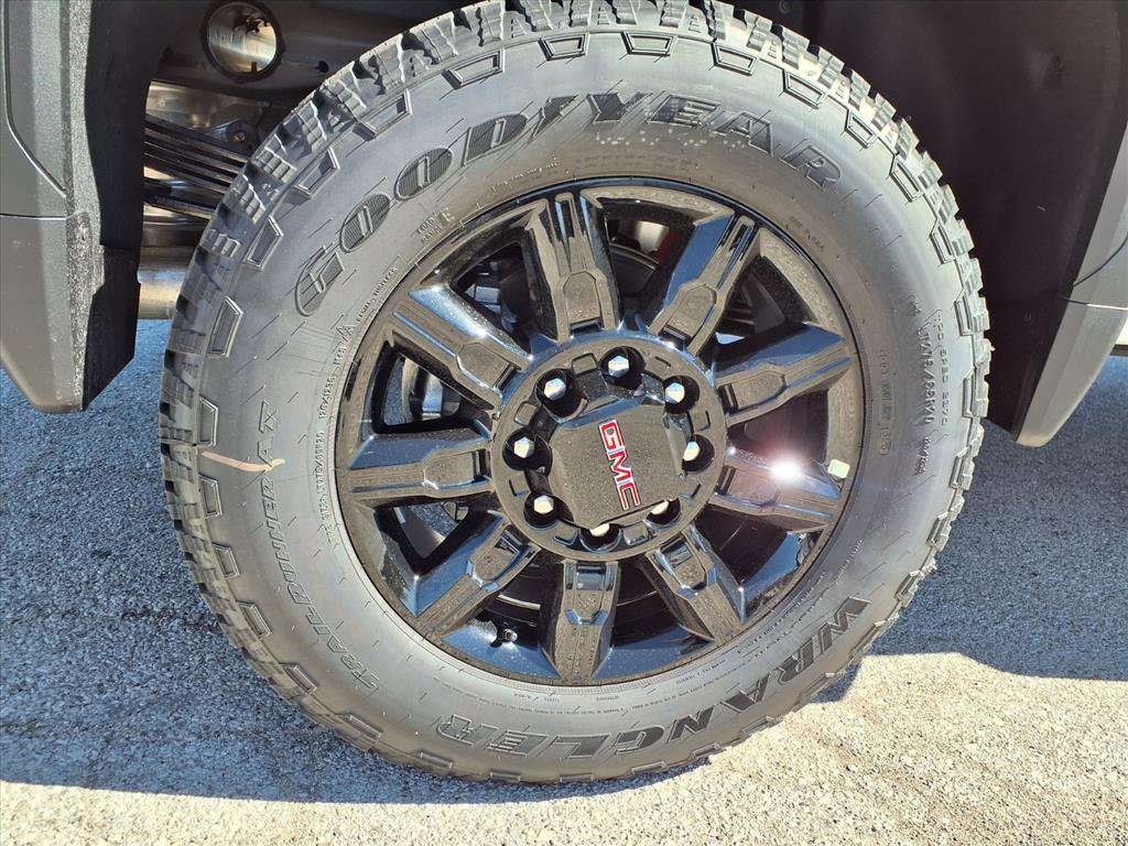 New 2026 GMC Sierra 2500 AT4 w/ AT4 Premium Plus Package image 33