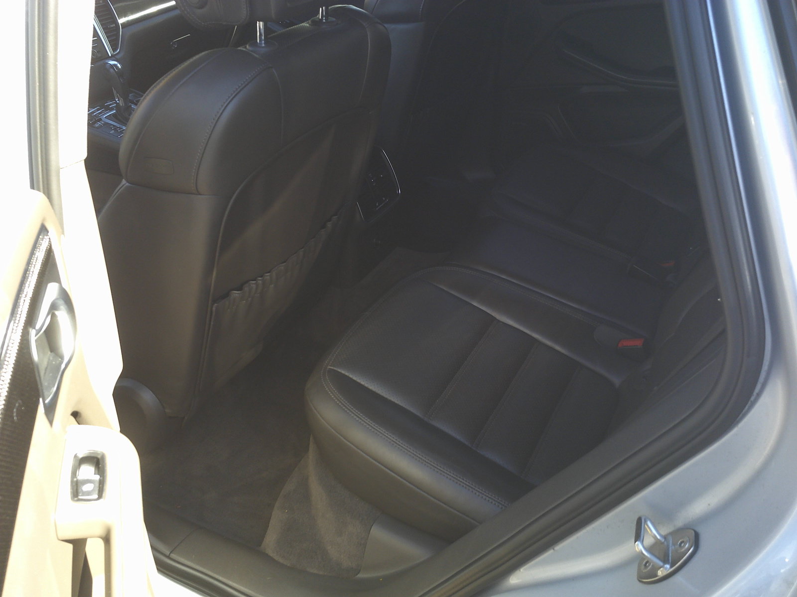 Used 2016 Porsche Macan Turbo w/ Premium Package Plus AWD/4WD image 10