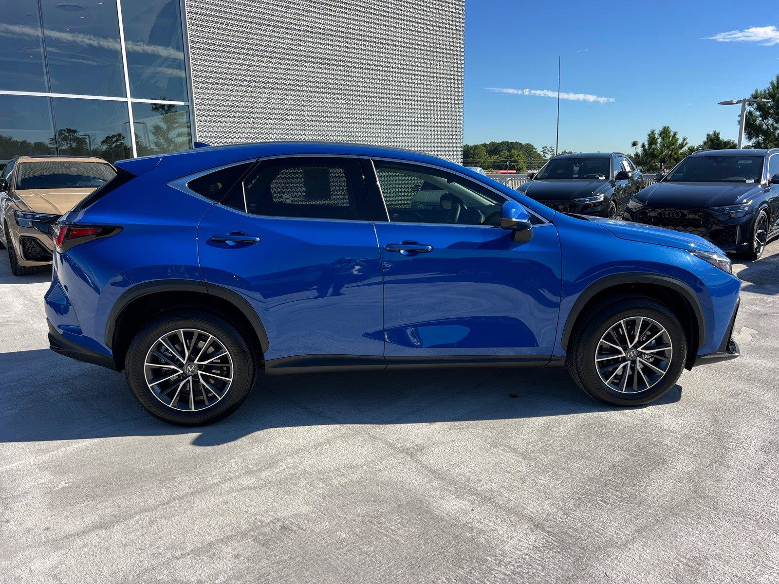Used 2025 Lexus NX 350 AWD w/ Accessory Package (2T) image 4
