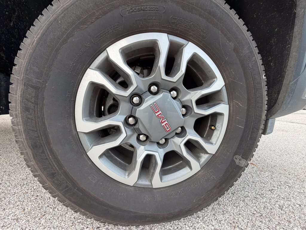 Used 2025 GMC Sierra 2500 SLE w/ SLE Value Package; AWD/4WD image 29