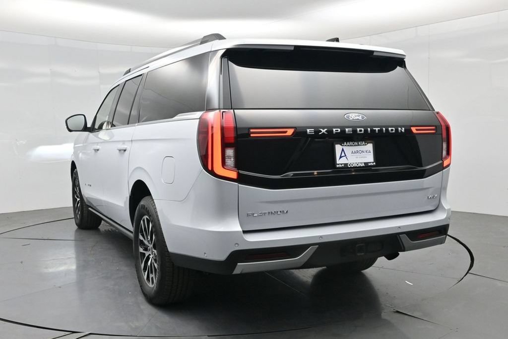 Used 2025 Ford Expedition Max Platinum AWD/4WD image 5