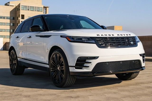 New 2026 Land Rover Range Rover Velar Dynamic SE image 3