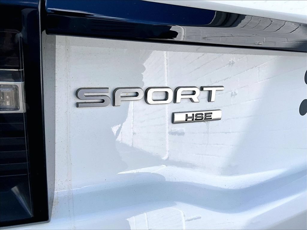 Used 2019 Land Rover Discovery Sport HSE AWD/4WD image 13
