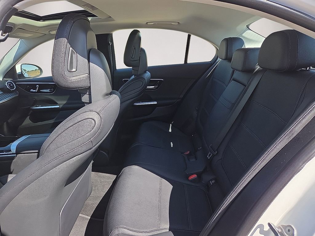 Used 2023 Mercedes-Benz C 300 Sedan image 18