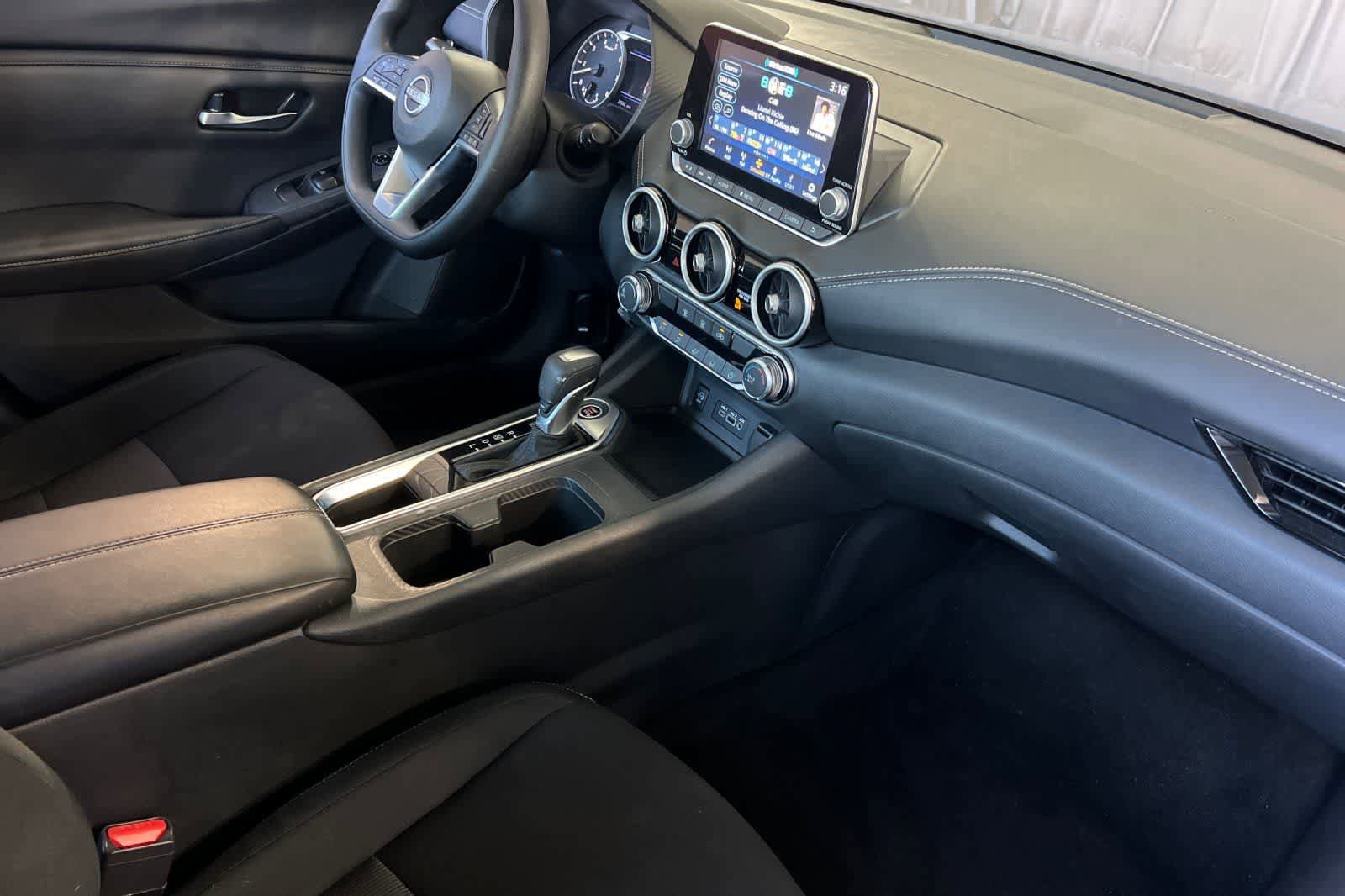 Used 2025 Nissan Sentra SV FWD image 16