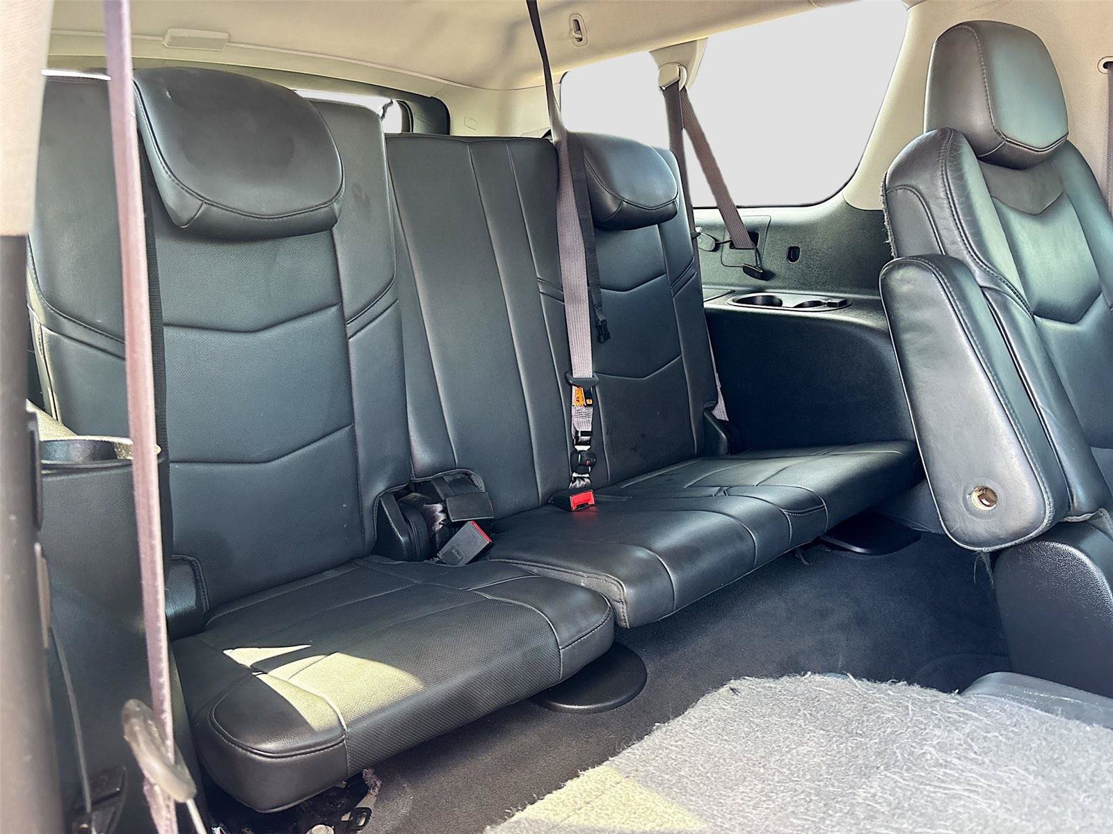 Used 2015 Cadillac Escalade ESV Luxury RWD image 28