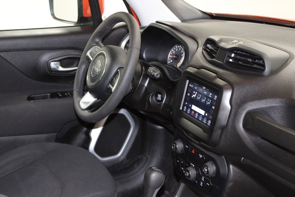 Used 2019 Jeep Renegade Latitude image 27