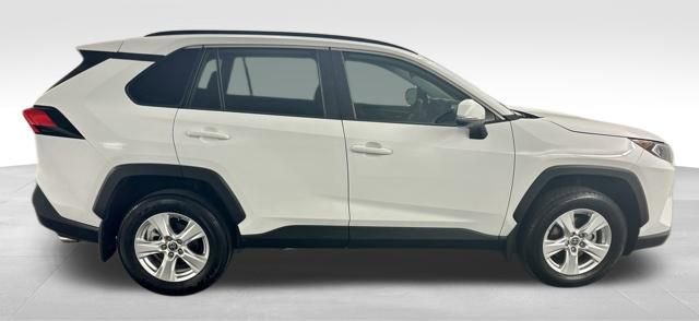 Used 2021 Toyota RAV4 XLE image 10