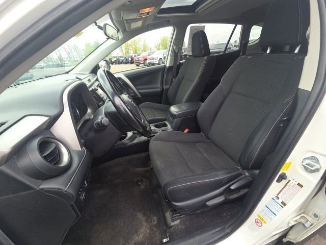 Used 2016 Toyota RAV4 XLE AWD/4WD image 23