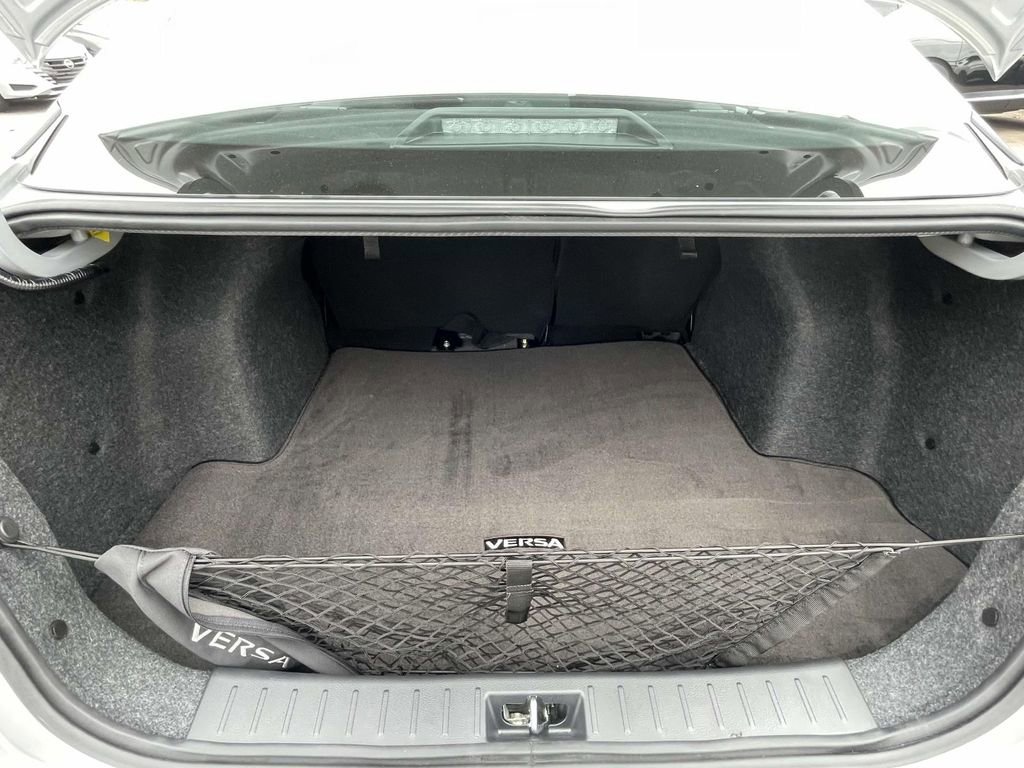 New 2025 Nissan Versa SV w/ Trunk Package image 9