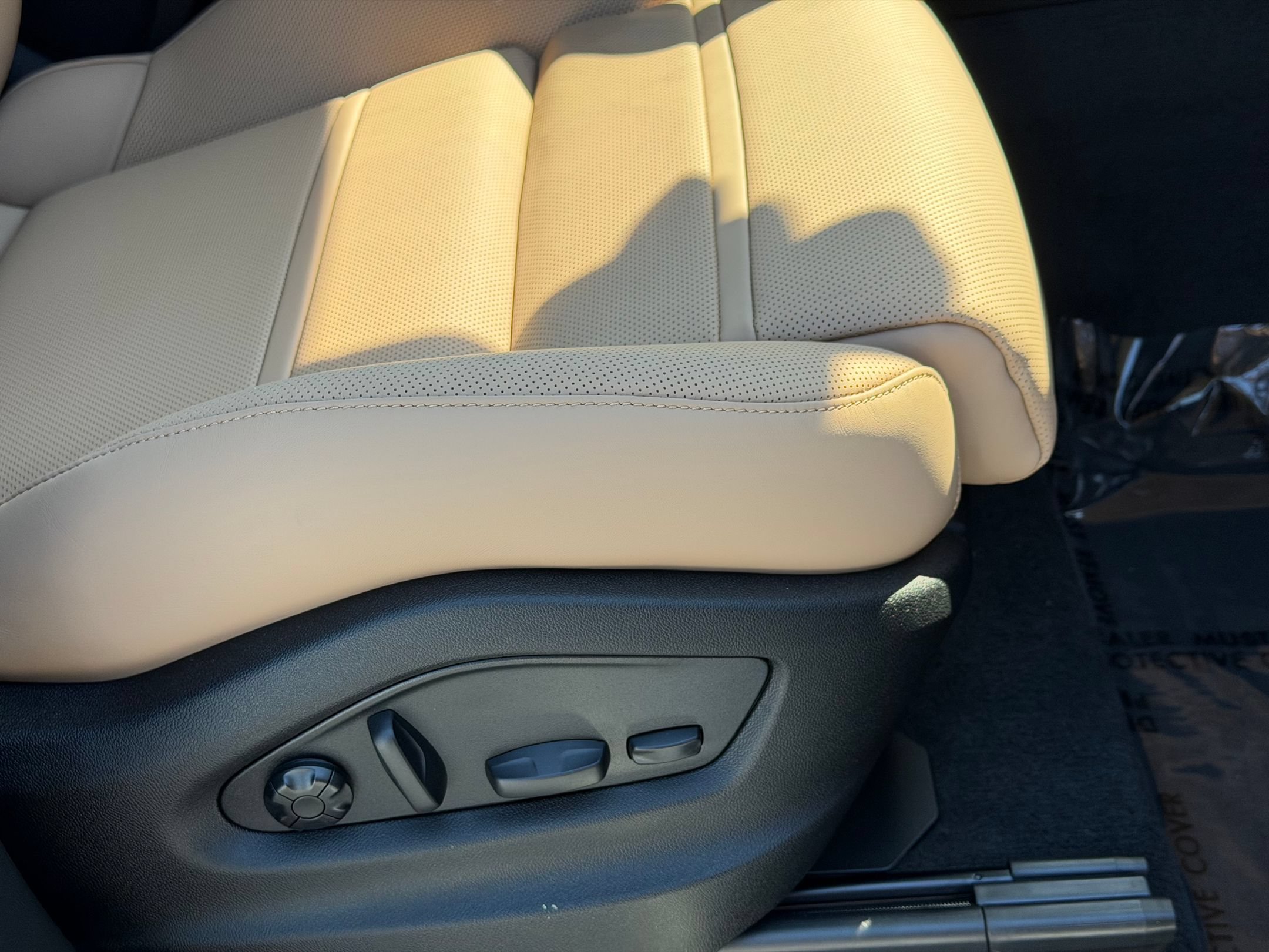 New 2026 Porsche Cayenne S AWD/4WD image 17