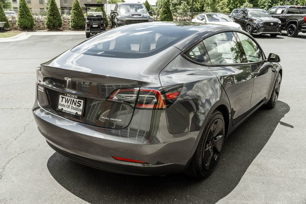 Used 2022 Tesla Model 3 Long Range AWD/4WD image 30