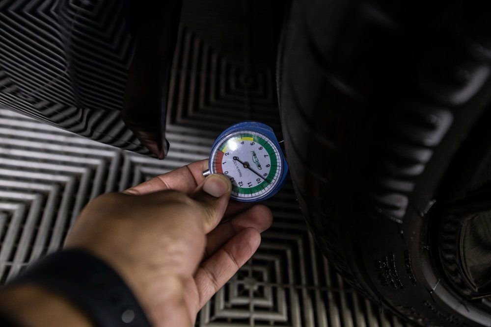 Used 2023 BMW 530e w/ M Sport Package image 35