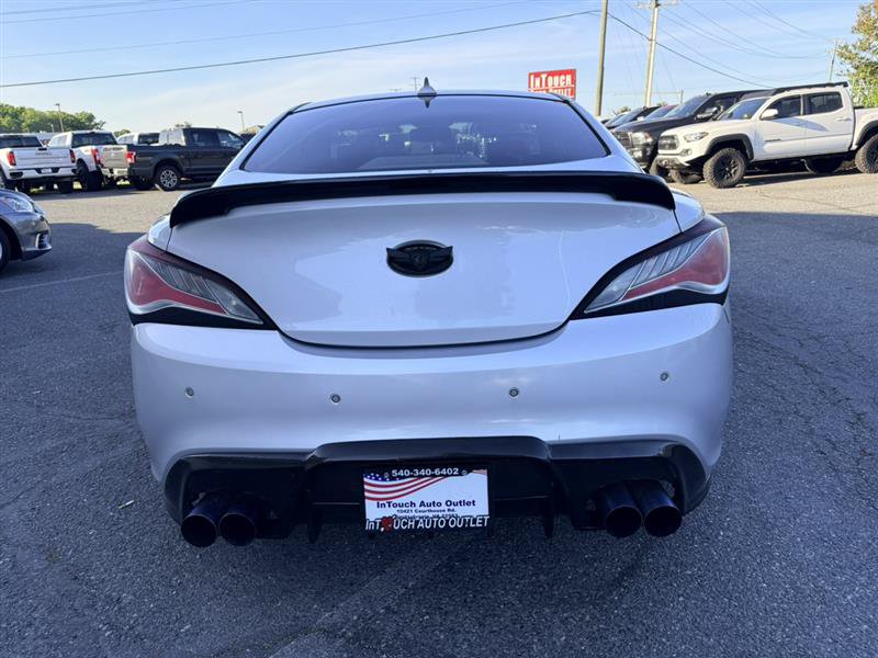 Used 2014 Hyundai Genesis 3.8 RWD image 3