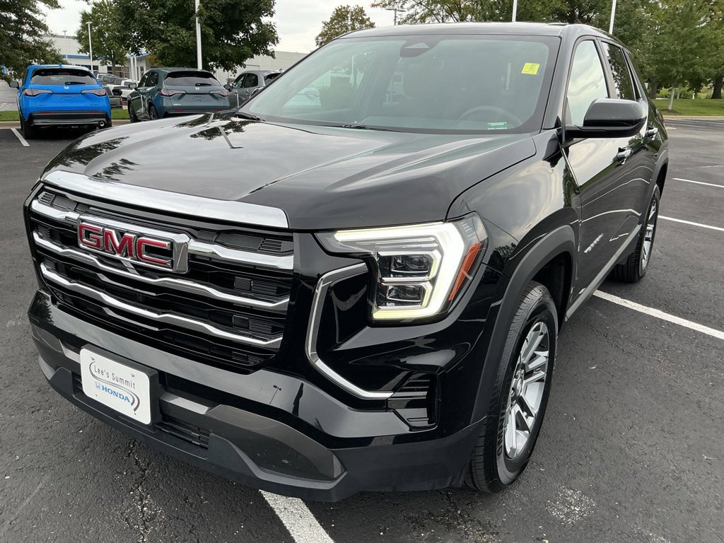 Used 2026 GMC Terrain Elevation AWD/4WD image 3
