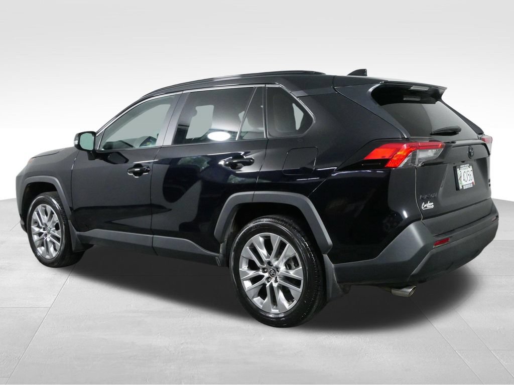 Used 2025 Toyota RAV4 XLE Premium w/ Weather Package AWD/4WD image 8
