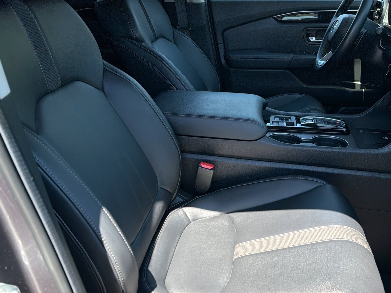 Used 2025 Honda Pilot EX-L image 24