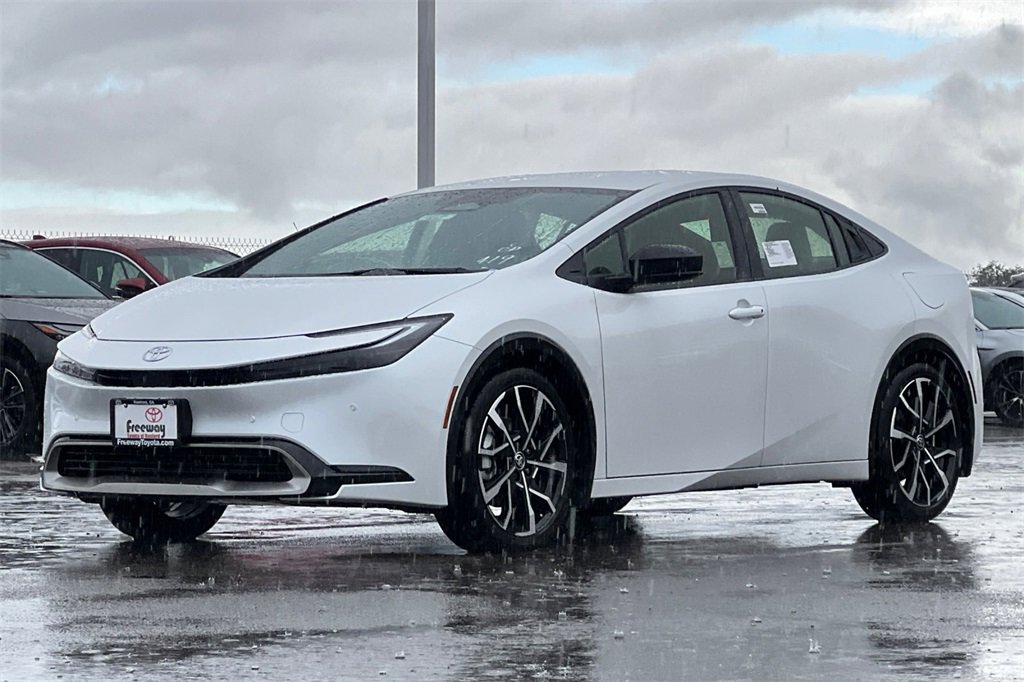 New 2026 Toyota Prius Plug-In Hybrid image 8