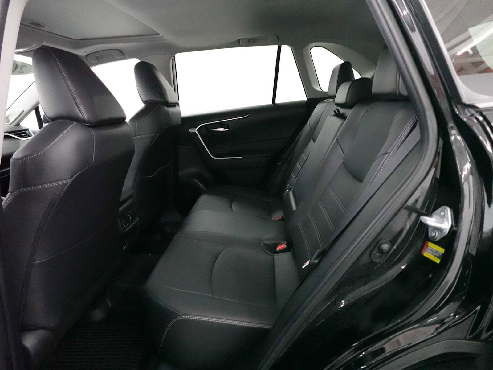 Used 2023 Toyota RAV4 XLE Premium image 26