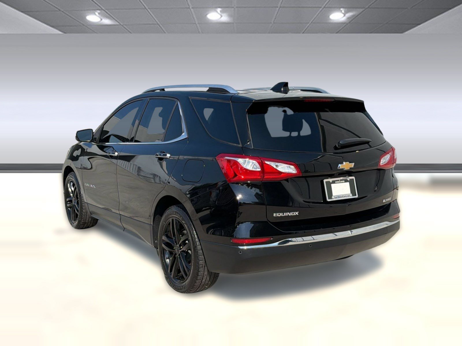 Used 2018 Chevrolet Equinox Premier FWD image 3
