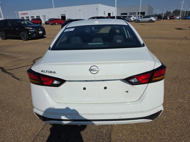 Used 2025 Nissan Altima 2.5 SV image 7