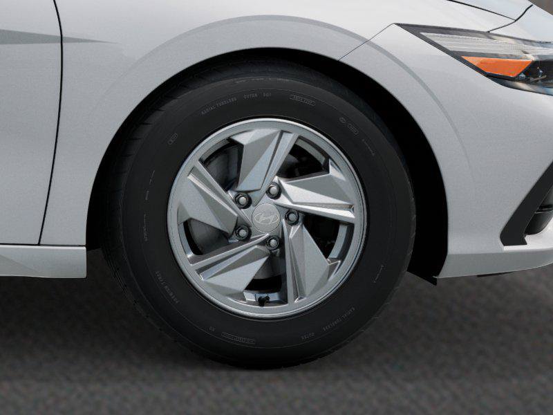 Certified 2026 Hyundai Elantra SE FWD image 8