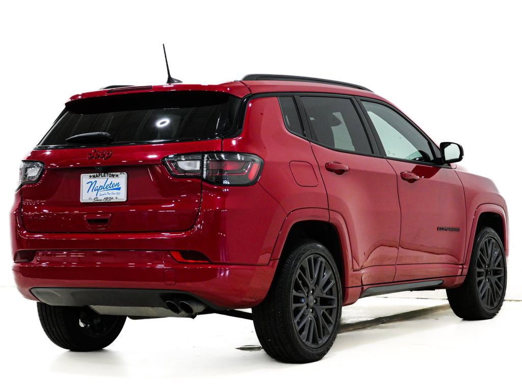 Used 2022 Jeep Compass Limited w/ (RED) Package image 7