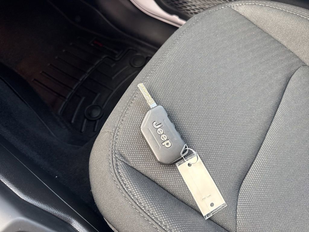 Used 2021 Jeep Gladiator Sport image 38