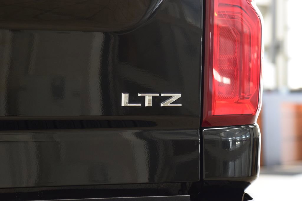 Used 2024 Chevrolet Silverado 2500 LTZ w/ LTZ Plus Package image 26