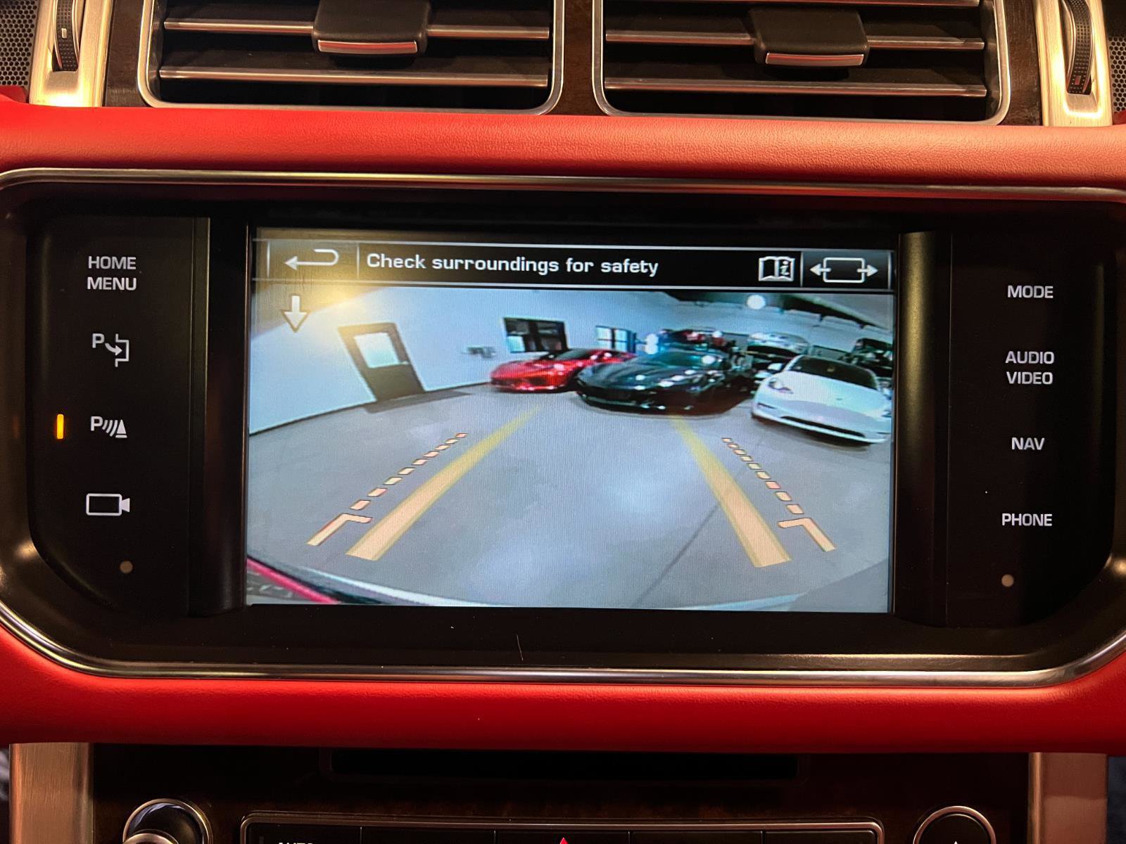 Used 2015 Land Rover Range Rover Autobiography image 18