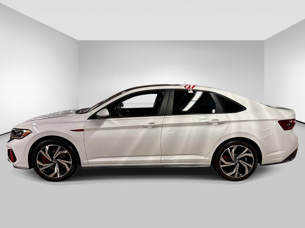 Used 2024 Volkswagen Jetta GLI Autobahn FWD image 2