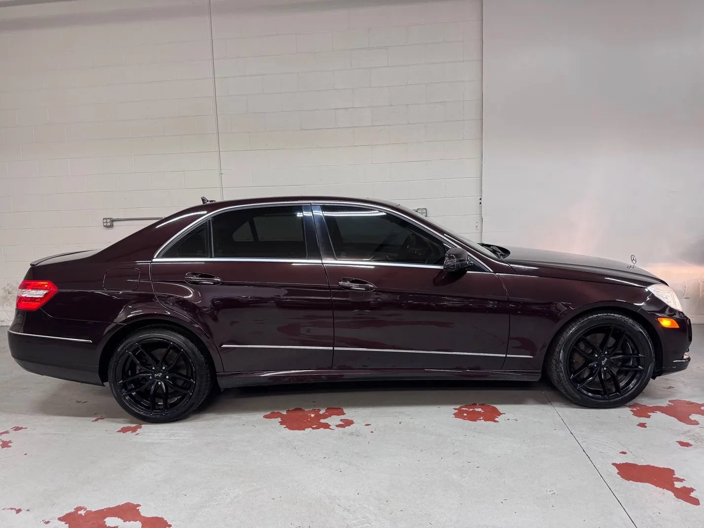 Used 2013 Mercedes-Benz E 350 4MATIC Sedan image 2