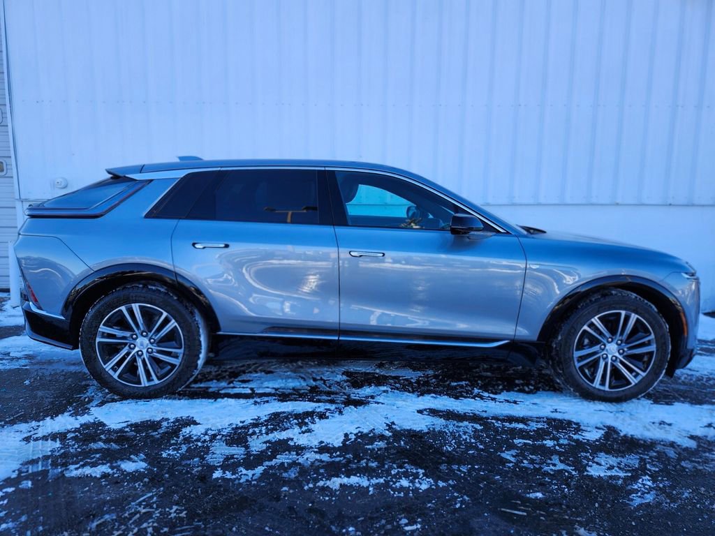 New 2026 Cadillac Lyriq Luxury w/ LPO, Floor Liner Package image 2