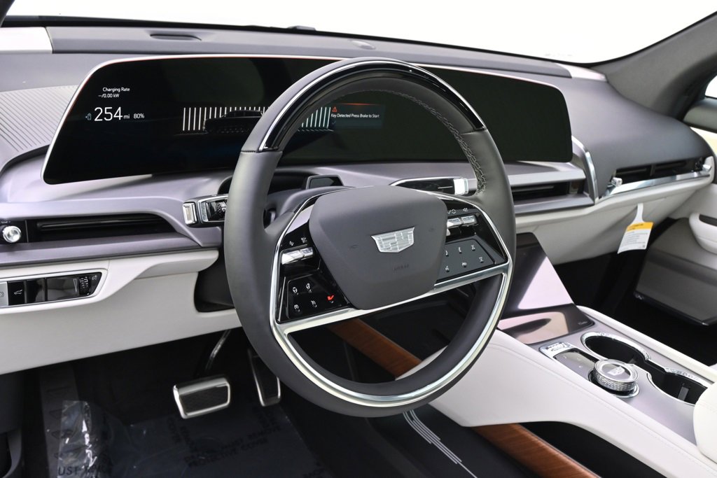 New 2026 Cadillac Vistiq Luxury w/ LPO, Floor Liner Package image 11