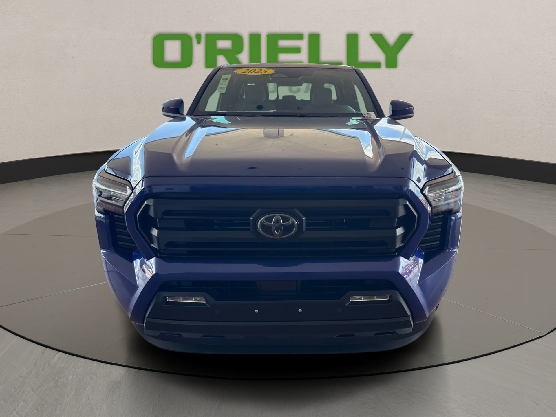 Used 2025 Toyota Tacoma SR5 AWD/4WD image 9