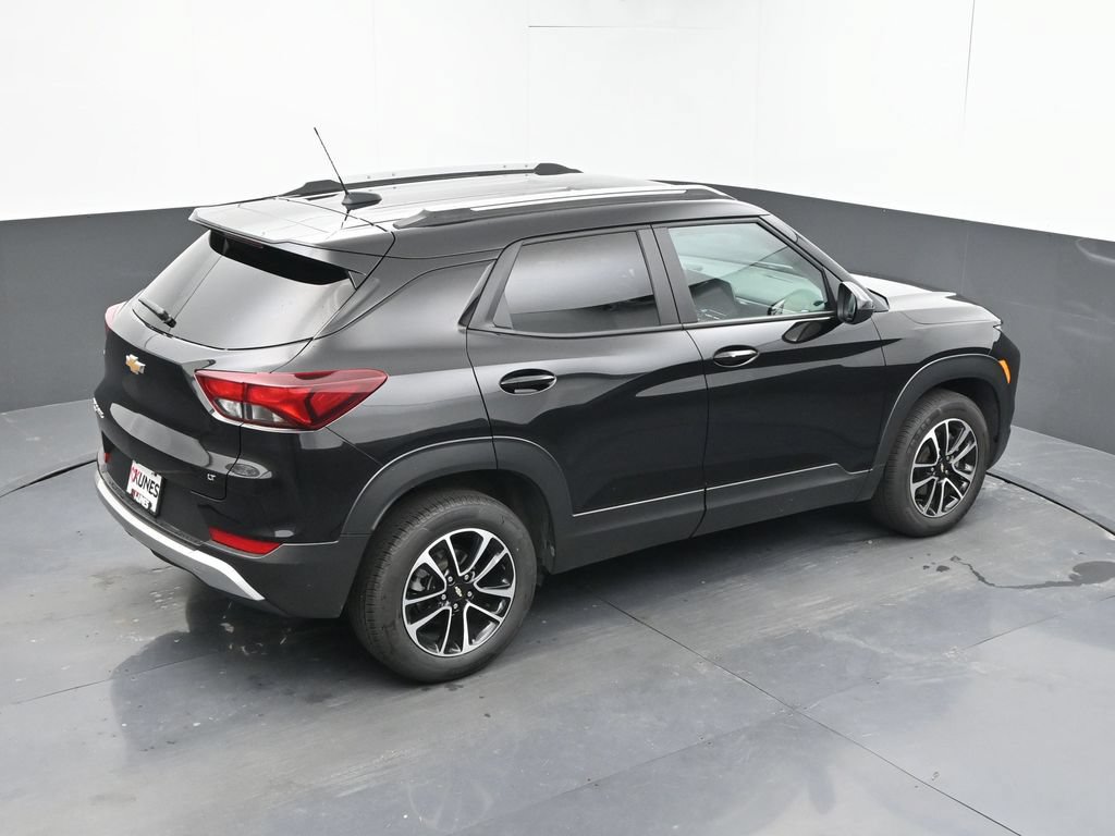 Used 2025 Chevrolet TrailBlazer LT AWD/4WD image 12