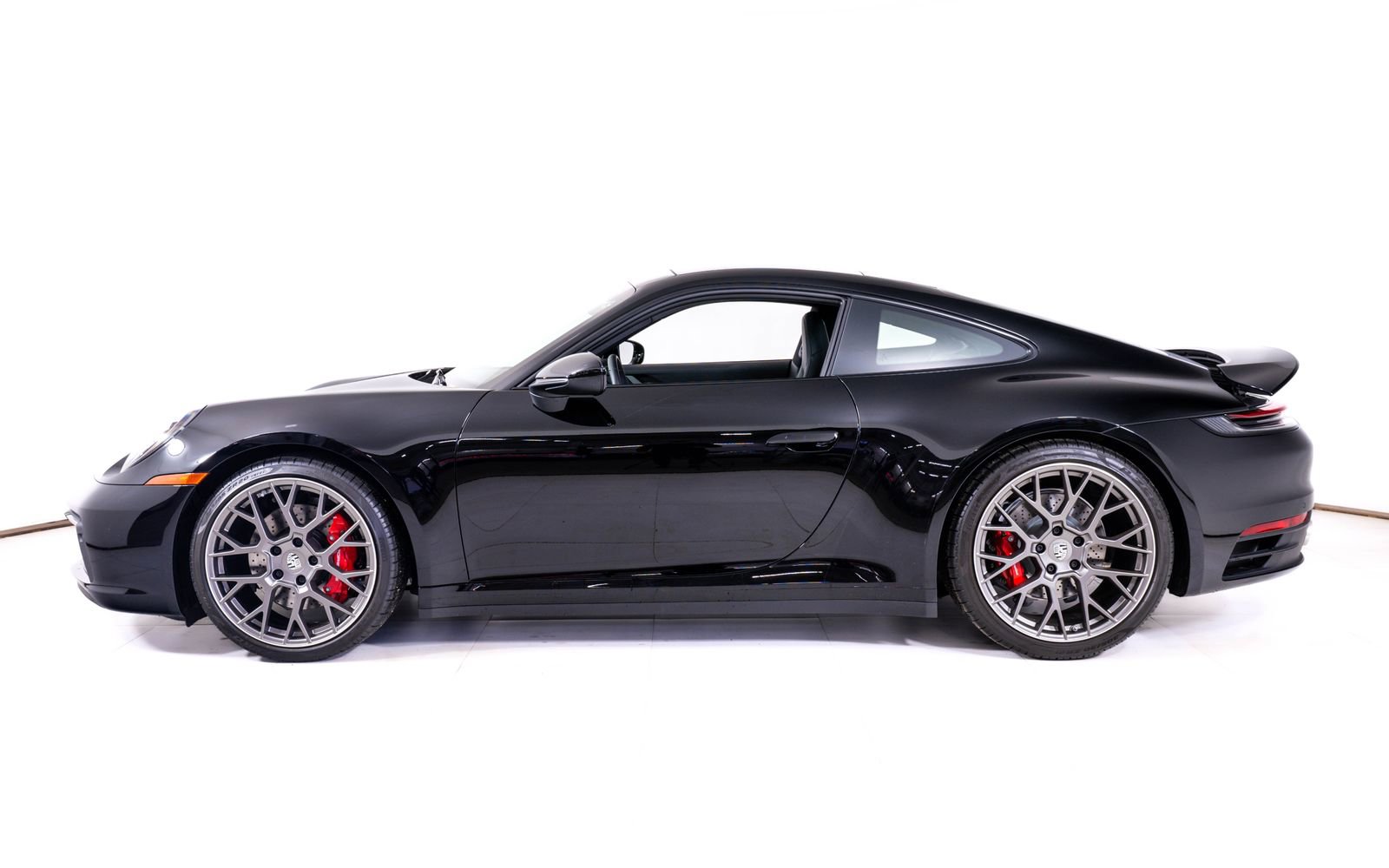 Used 2024 Porsche 911 Carrera S RWD image 3