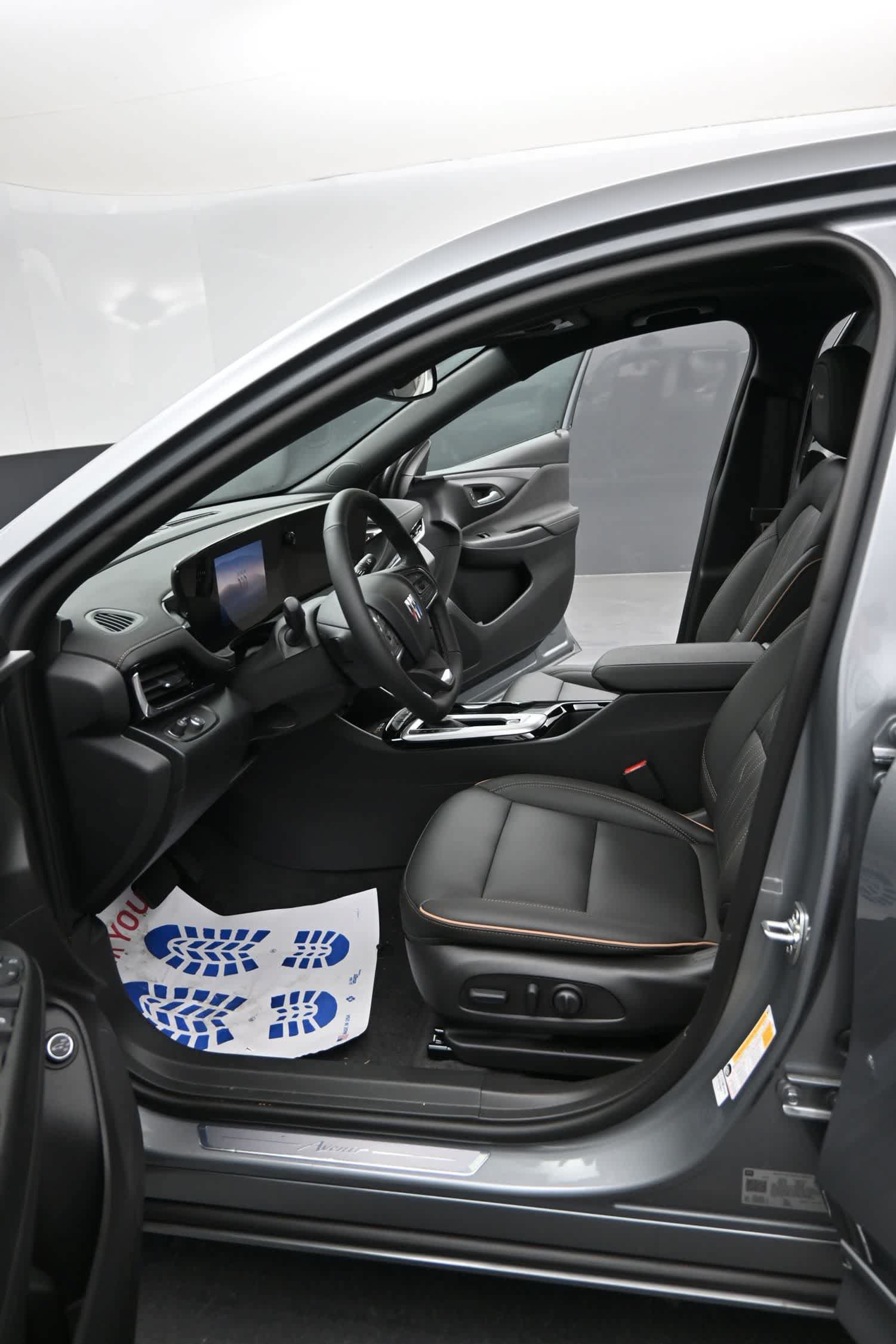 New 2026 Buick Envista Avenir FWD image 16