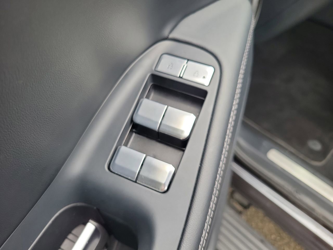 Used 2026 Lincoln Navigator Reserve AWD/4WD image 14
