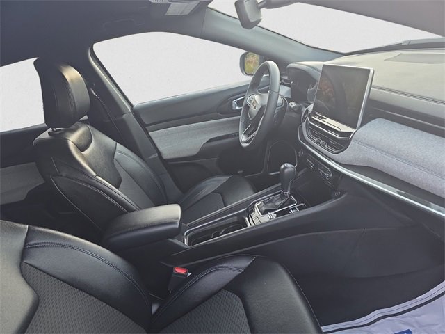 Used 2024 Jeep Compass Latitude image 15