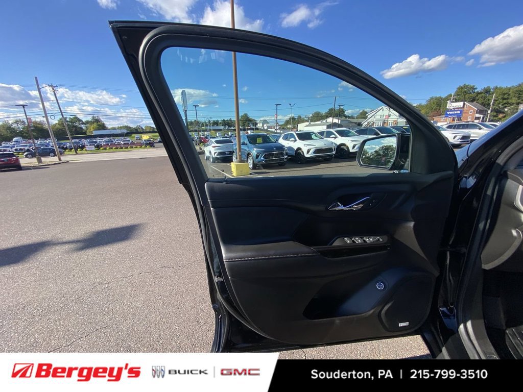 Certified 2023 GMC Acadia AT4 AWD/4WD image 26